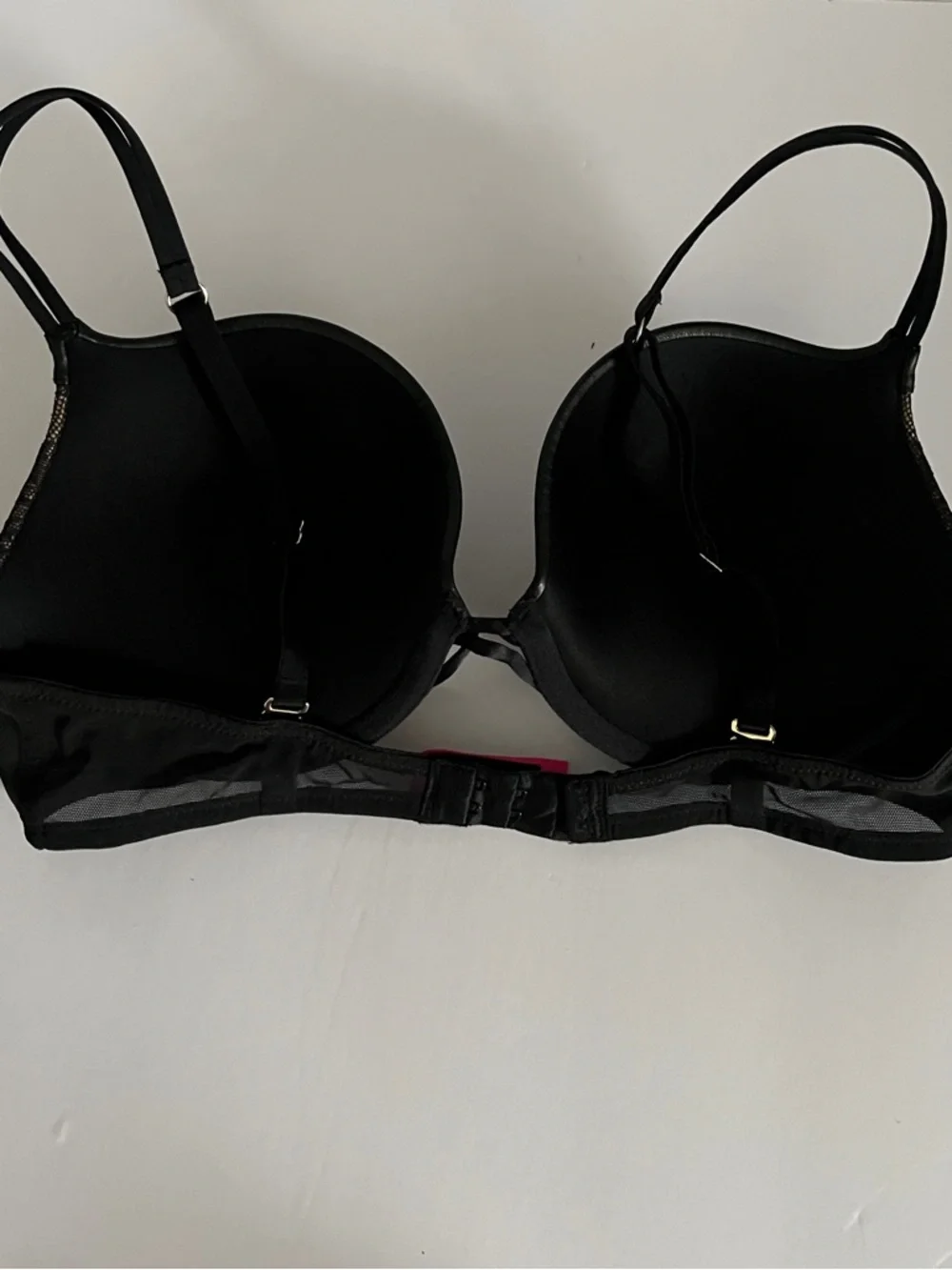 La SENZA Black/Cream Push-Up Plunge with Lace Overlay +Beyond Sexy Pink Bras 32D - Picture 5 of 16